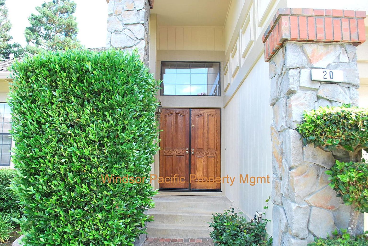 20 Stratford Ct photo 5
