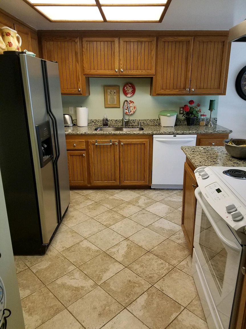 181 Larkwood Cir photo 4