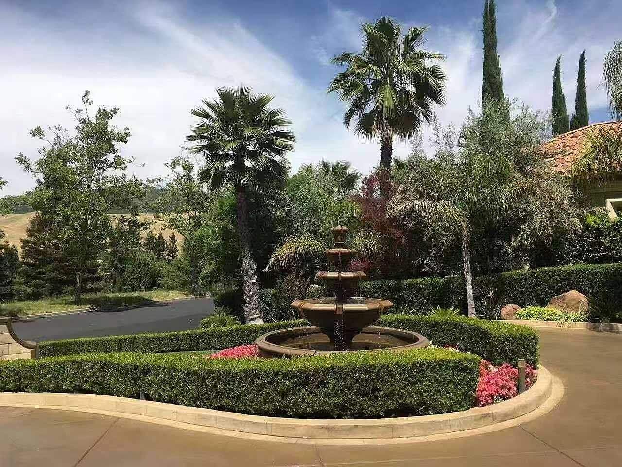 3511 Country Club Pl photo 2