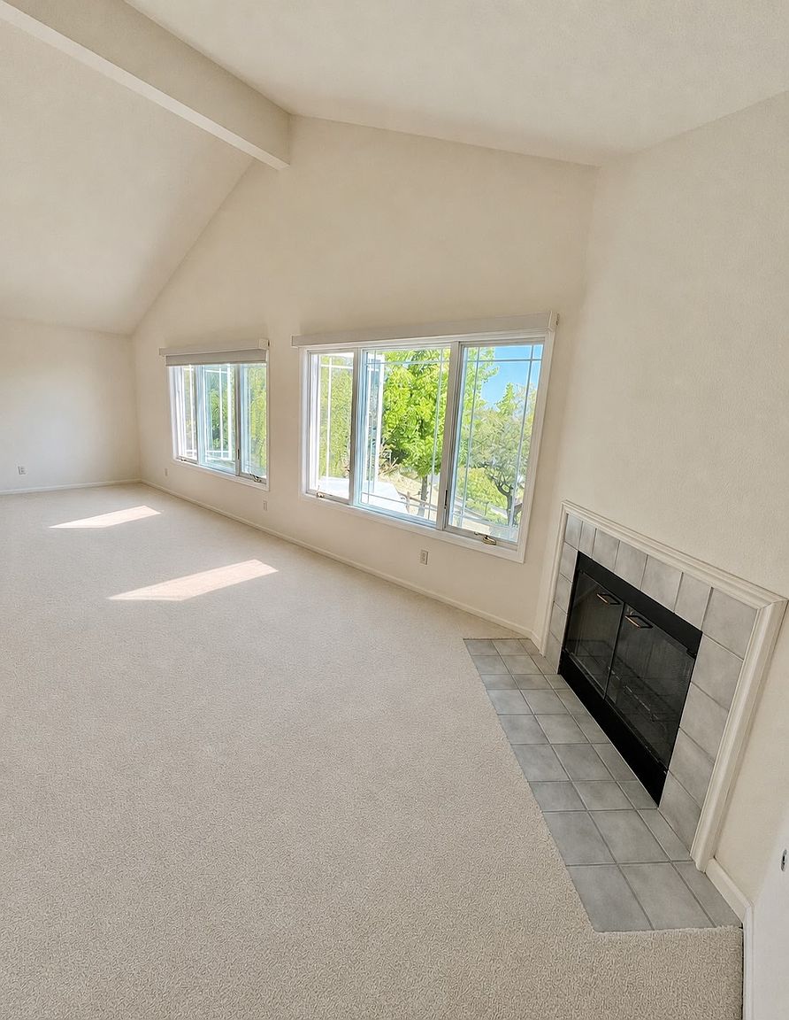 446 Snowdon Pl photo 4