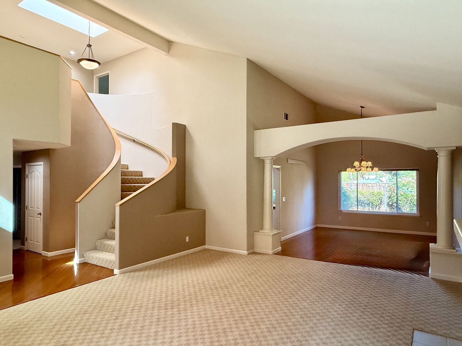 600 Bourne Ct photo 5