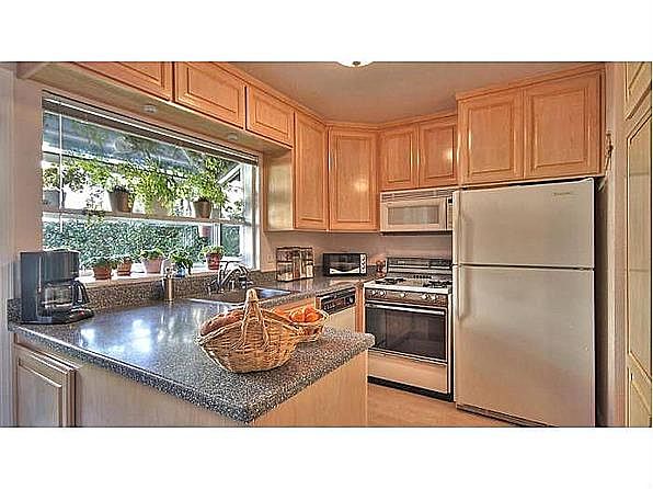 3252 Marlene Dr photo 3