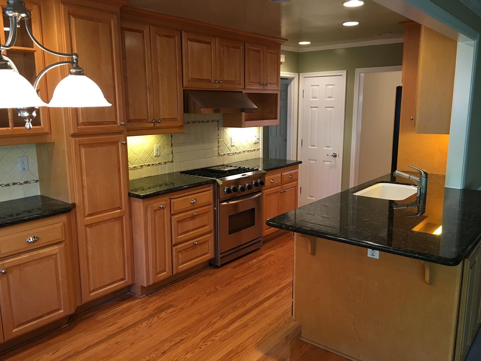 3171 Cordova Way photo 2