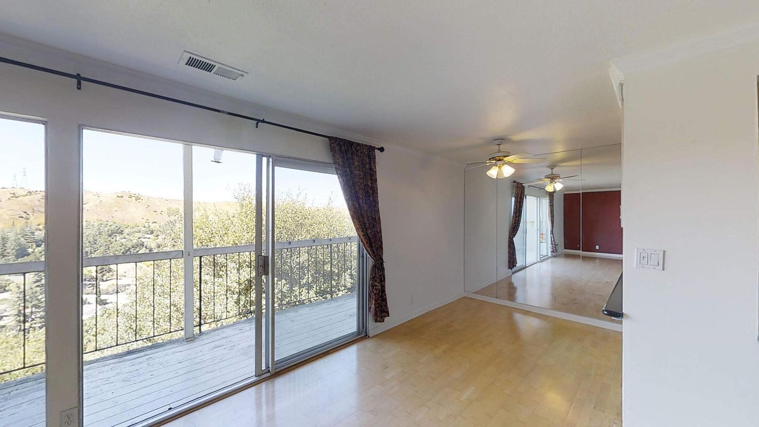 Spacious 2 Bedroom, 1 Bathroom Moraga Condo photo 2