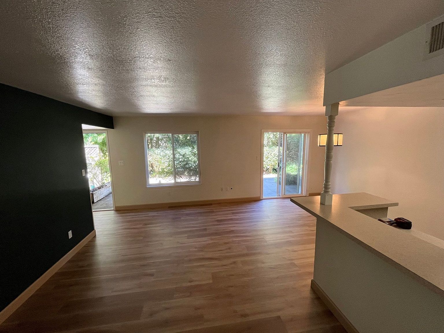 820 Villa Ln photo 4