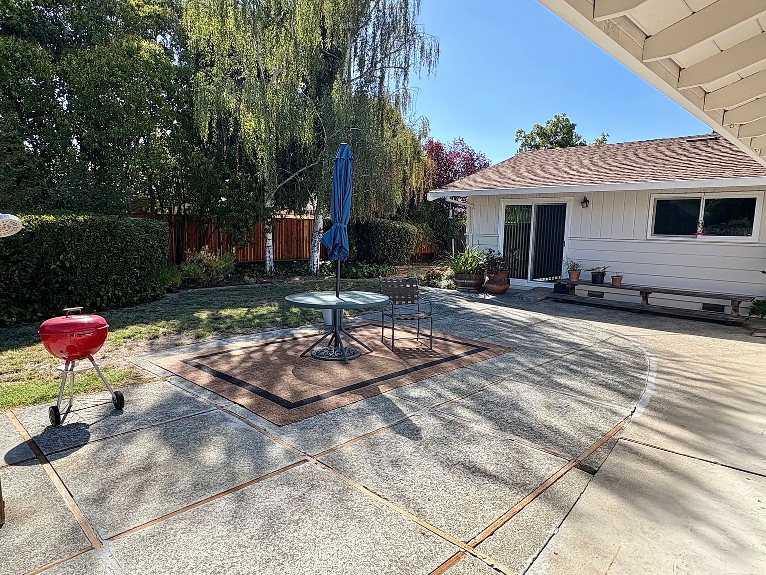 6 Fleuti Dr photo 2