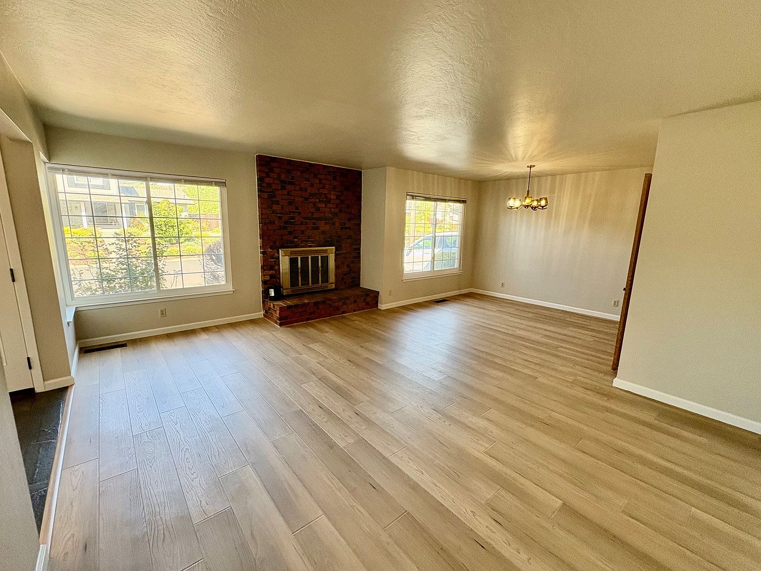 6 Fleuti Dr photo 5