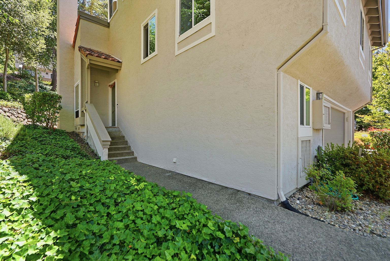 231 Paseo Bernal photo 3