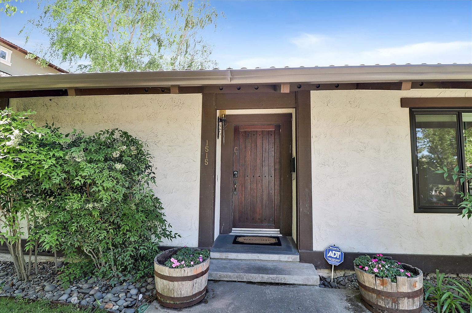 1515 Camino Peral photo 2
