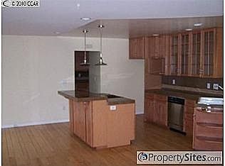 18 Berkeley Ave photo 5