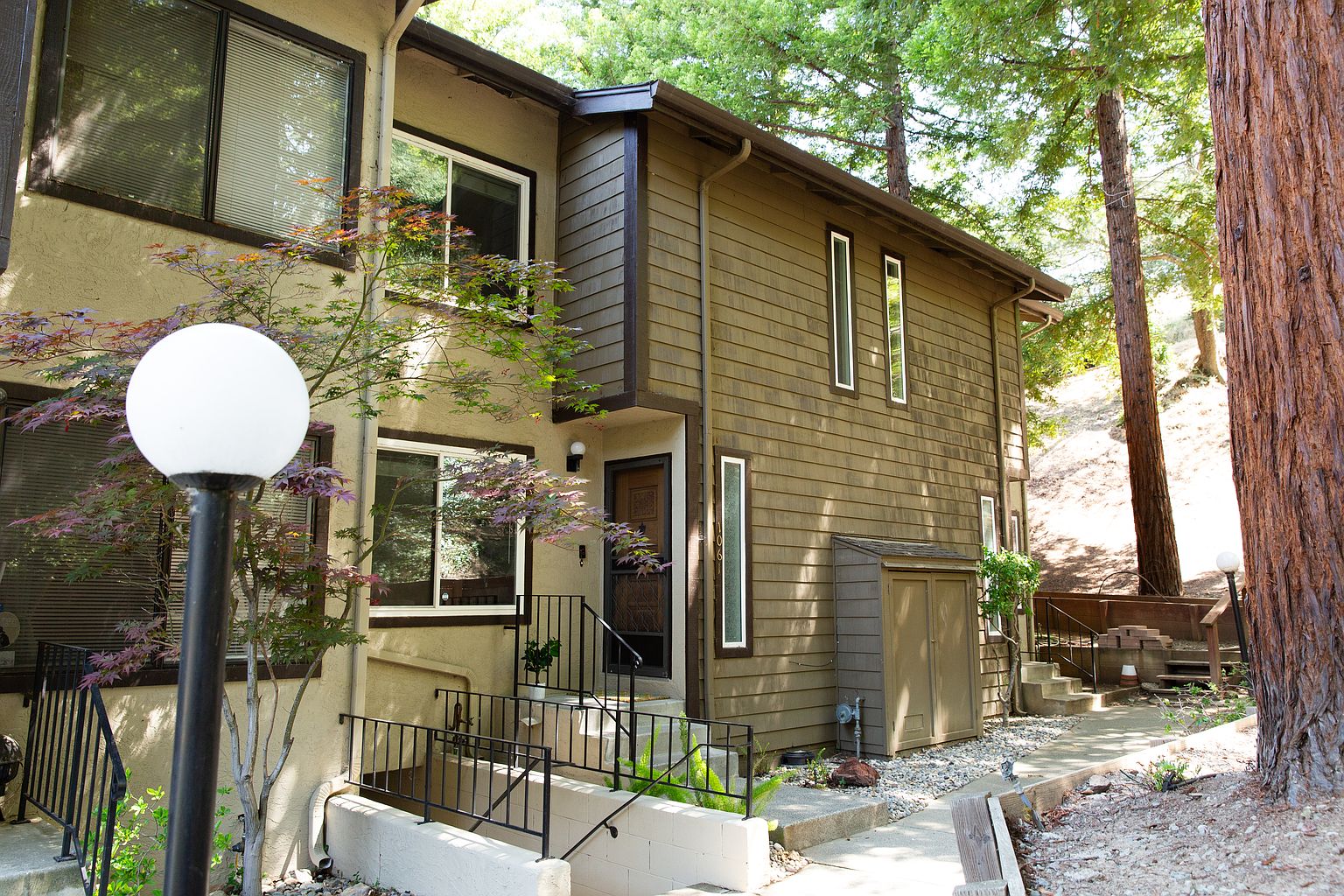 1061 Cedar Ct photo 4