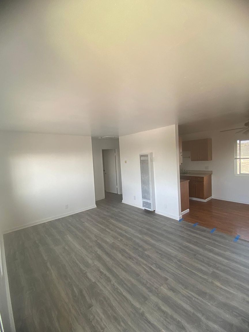 371 Vaqueros Ave photo 5