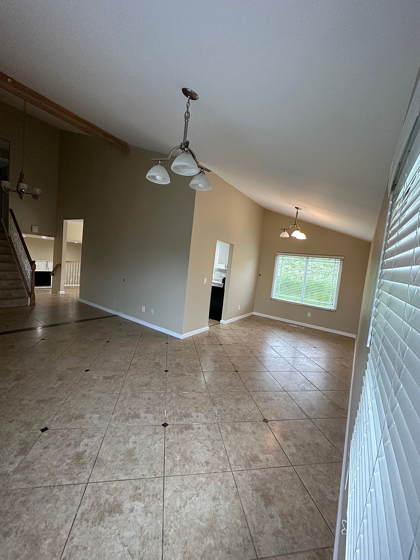704 Windward Ct photo 5