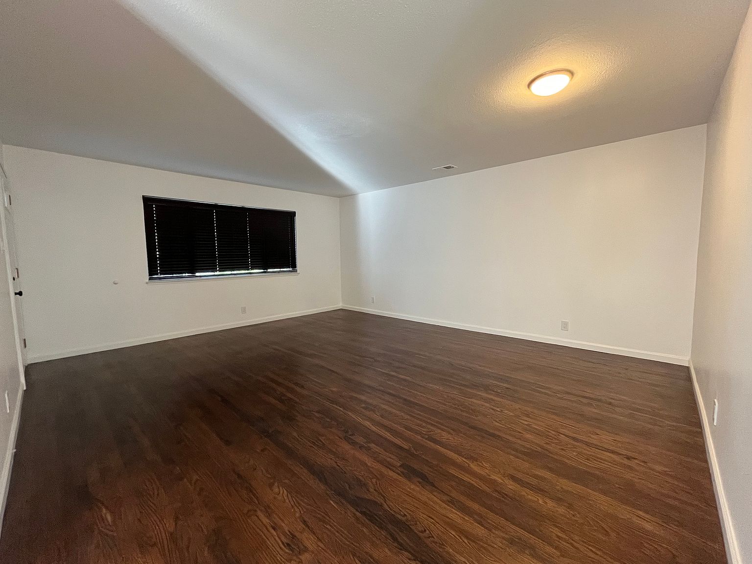 3530 Savage Ave photo 4