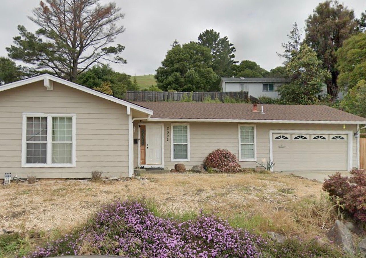 2592 Santa Barbara Dr