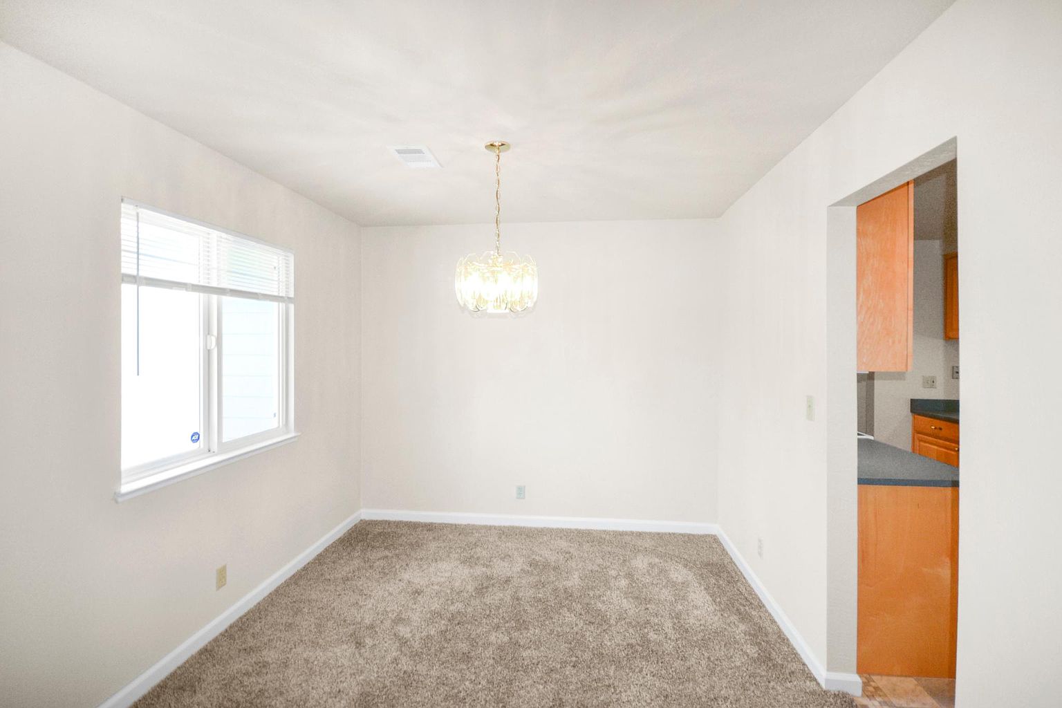 2332 Monte Vista Dr photo 5