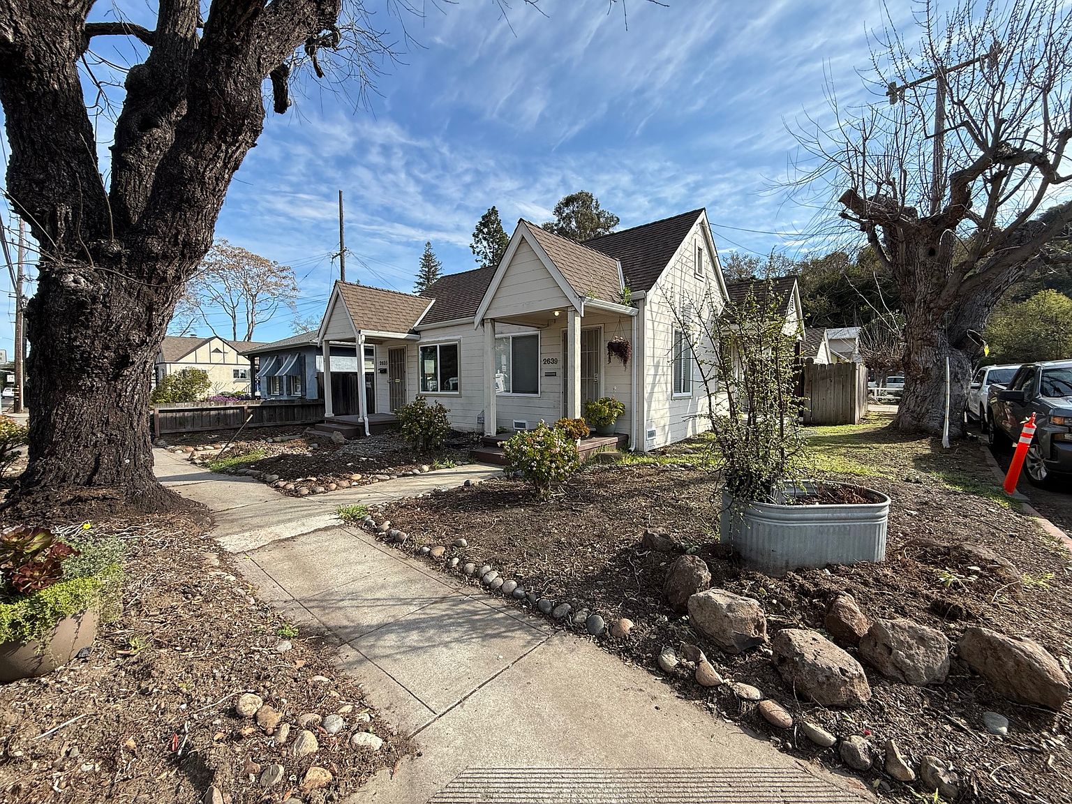 2635 Alhambra Ave photo 2