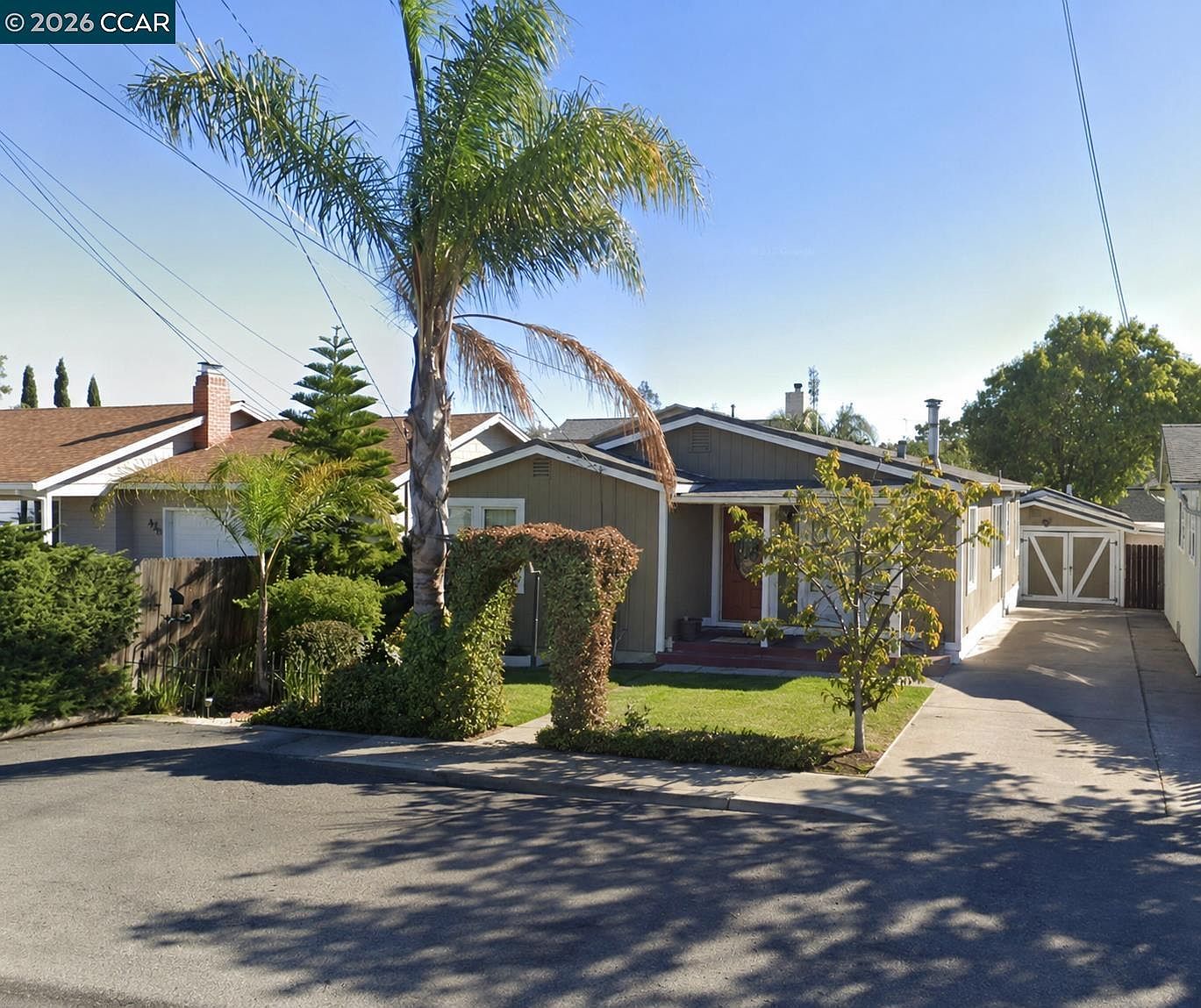 916 Veale Ave Martinez, CA 94553 photo 2