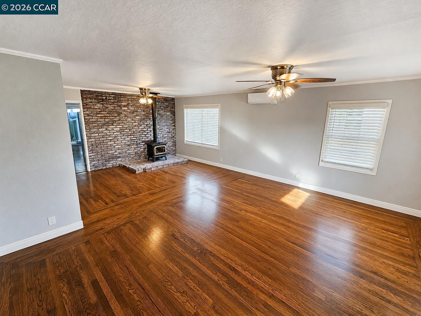 916 Veale Ave Martinez, CA 94553 photo 3