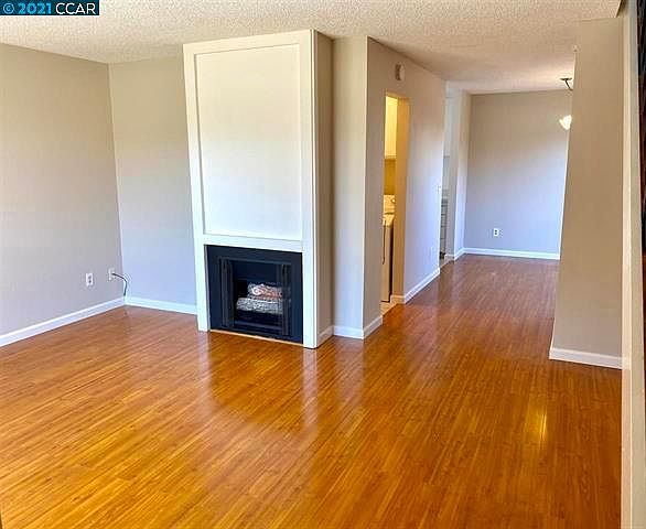 1218 Marionola Way photo 4