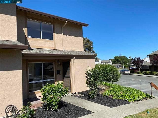 1218 Marionola Way photo 2