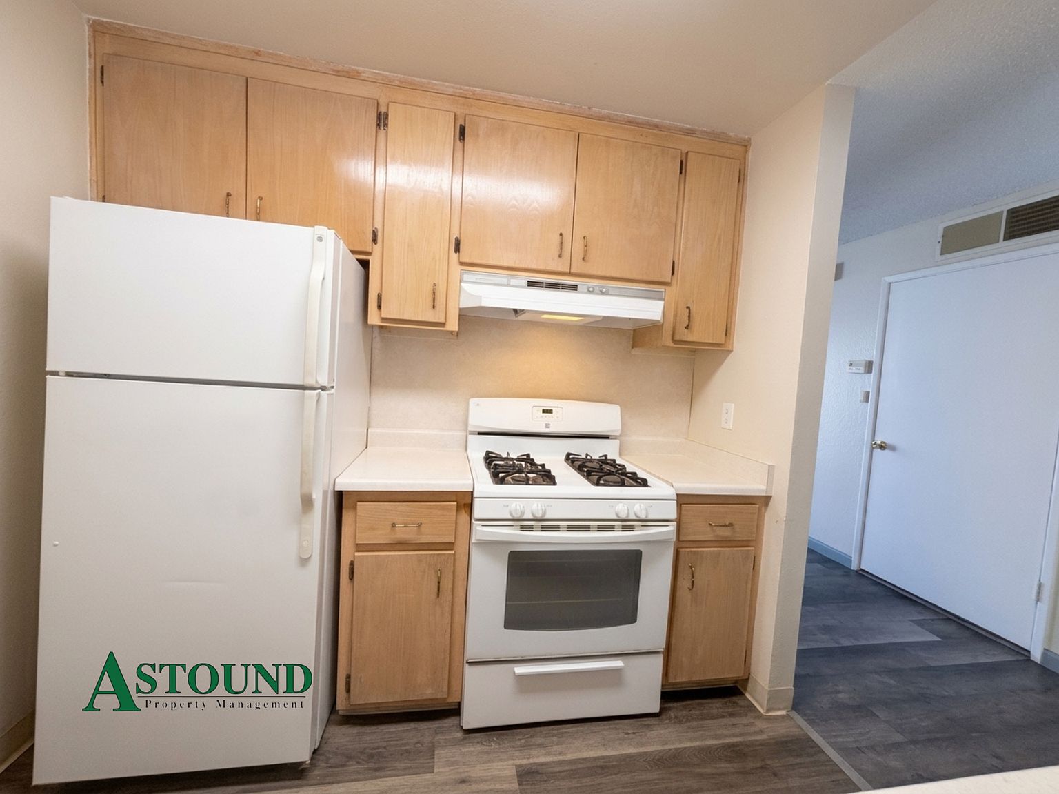 1244 Marionola Way photo 3