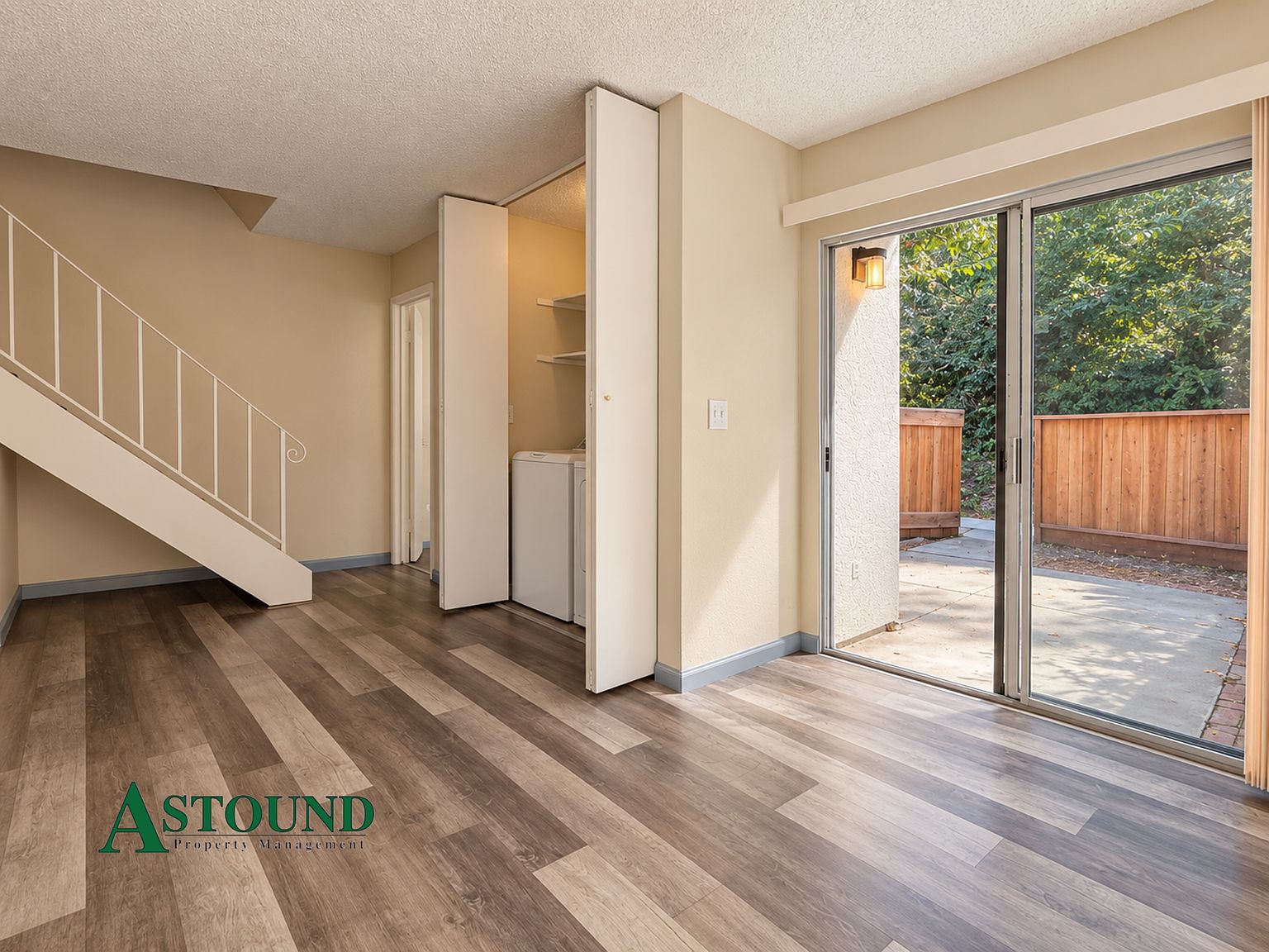 1244 Marionola Way photo 4