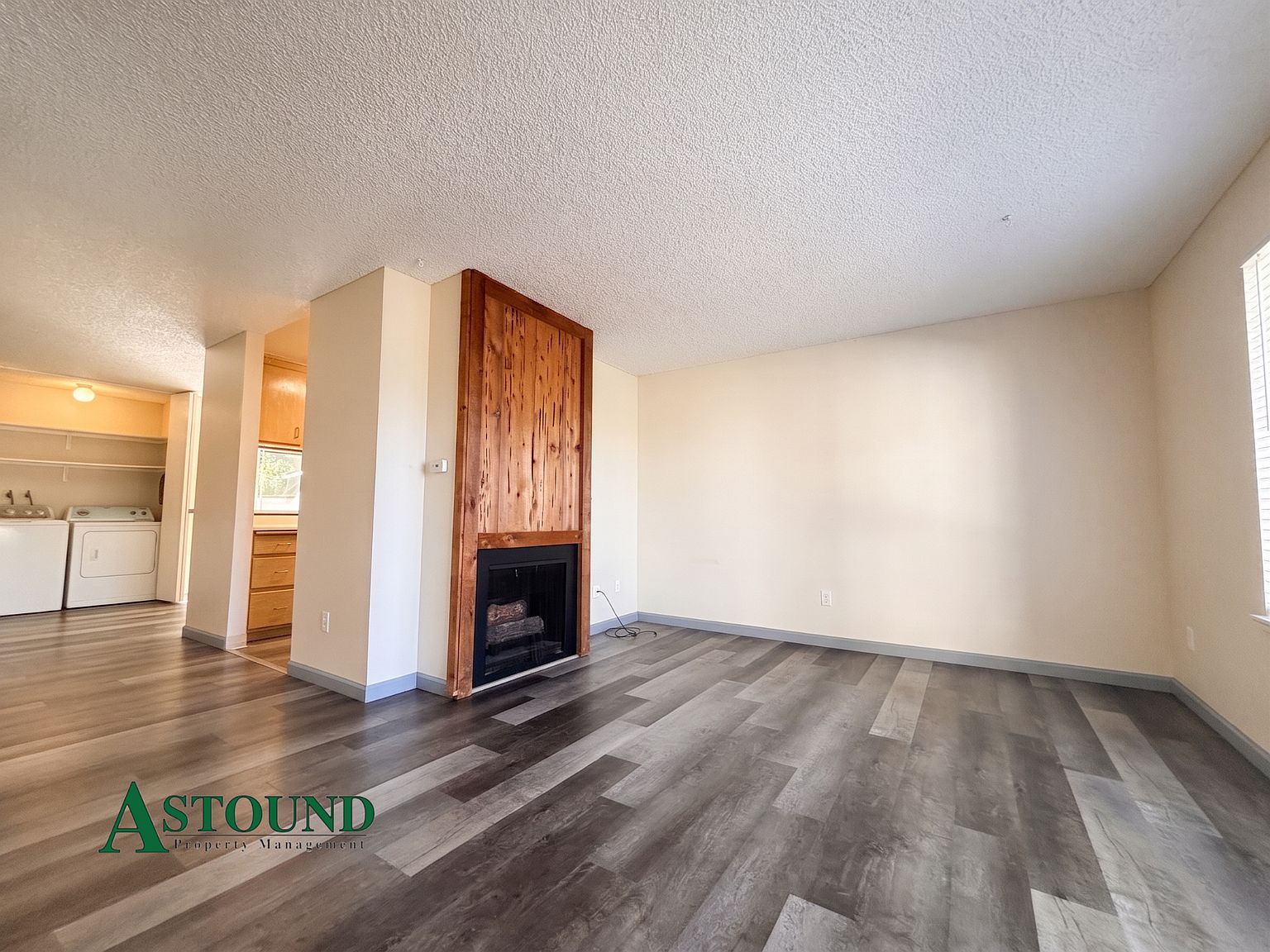 1244 Marionola Way photo 5