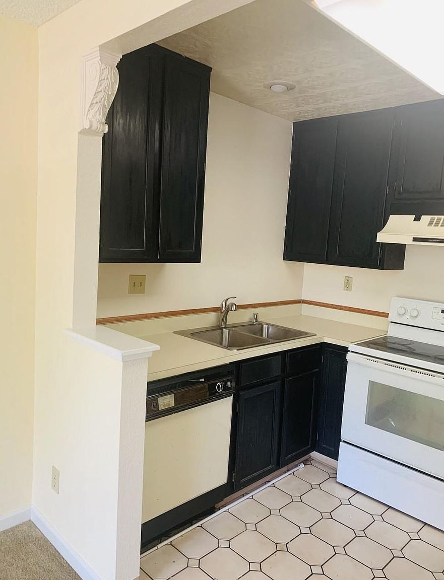 164 Glenwood photo 2