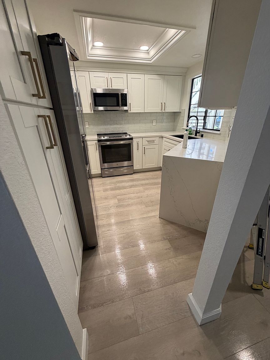 1105 Devonwood photo 5