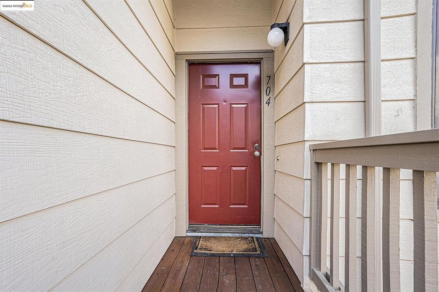 704 Windsor photo 3