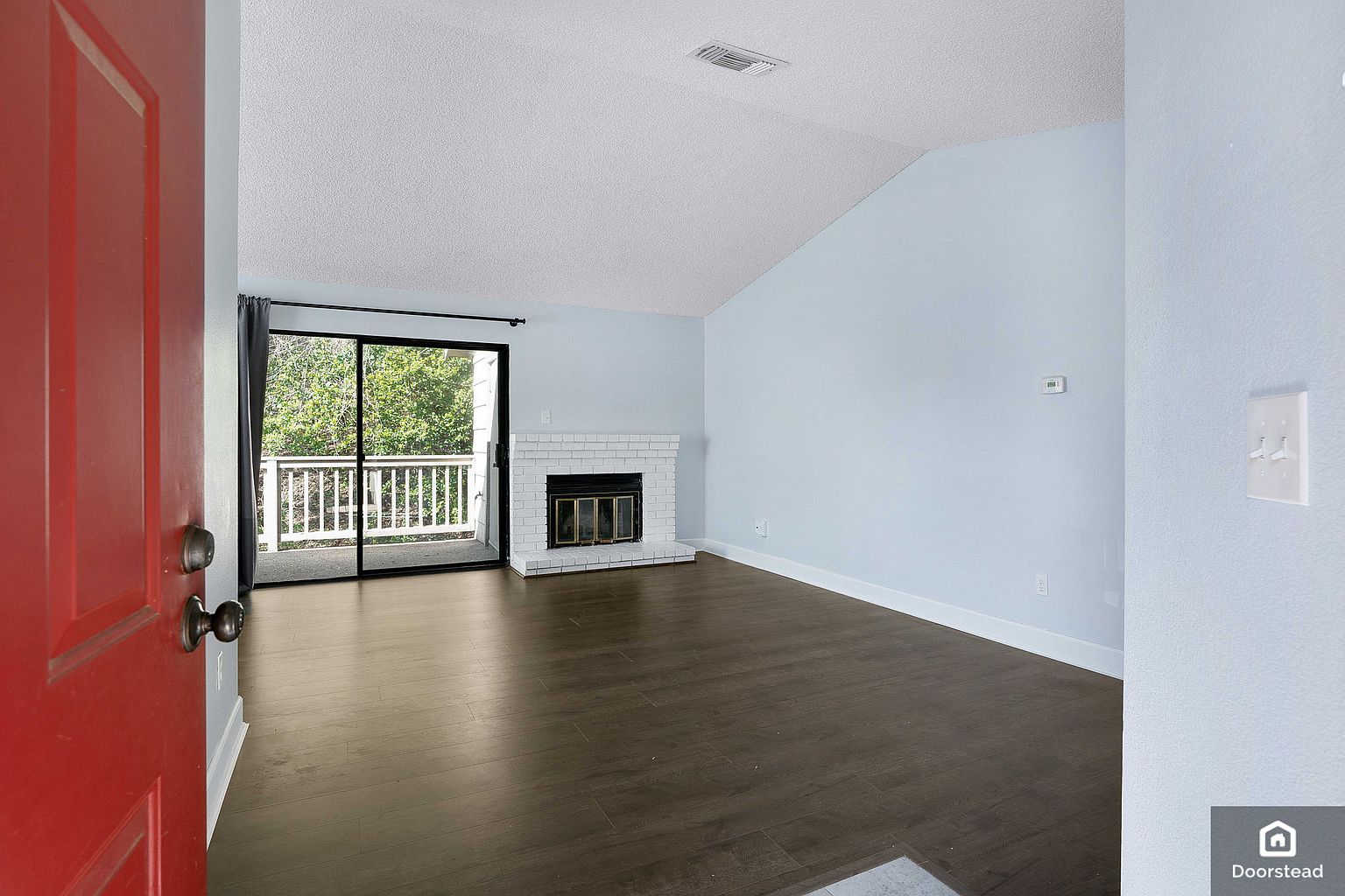 1504 Chelsea photo 4
