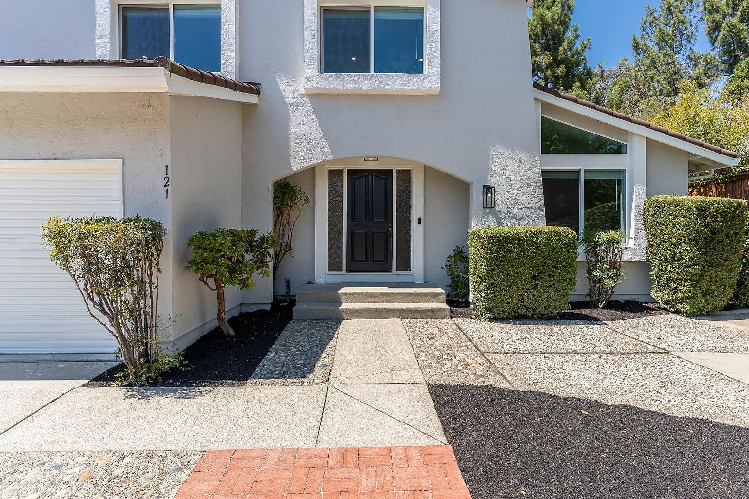 121 Violet Rd photo 3