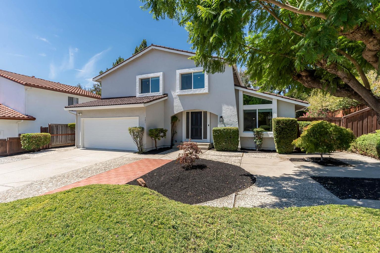 121 Violet Rd photo 2