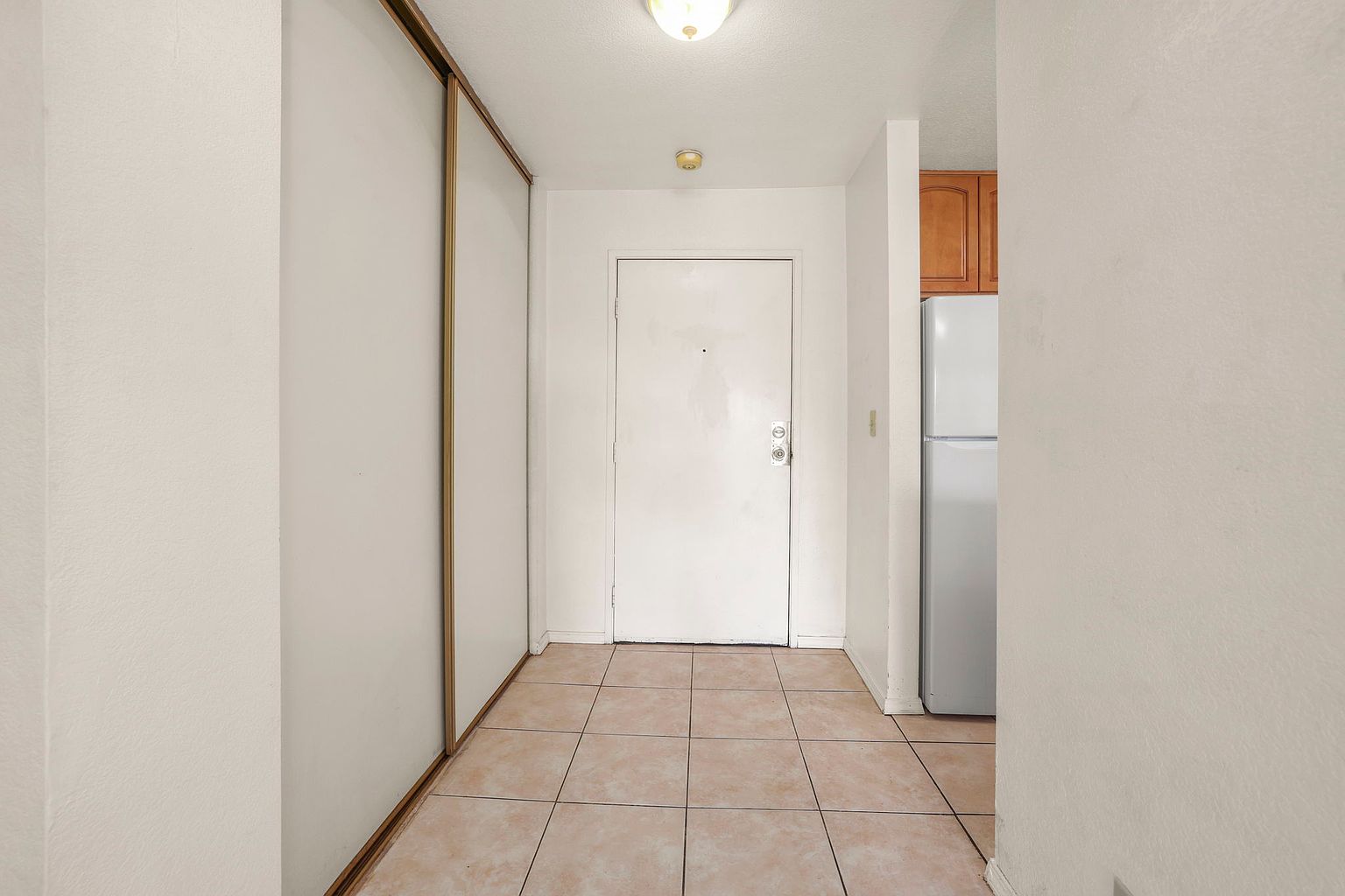 Sunny 2 Bed / 1 Bath Condo with Private Balcony (2nd Floor) photo 4
