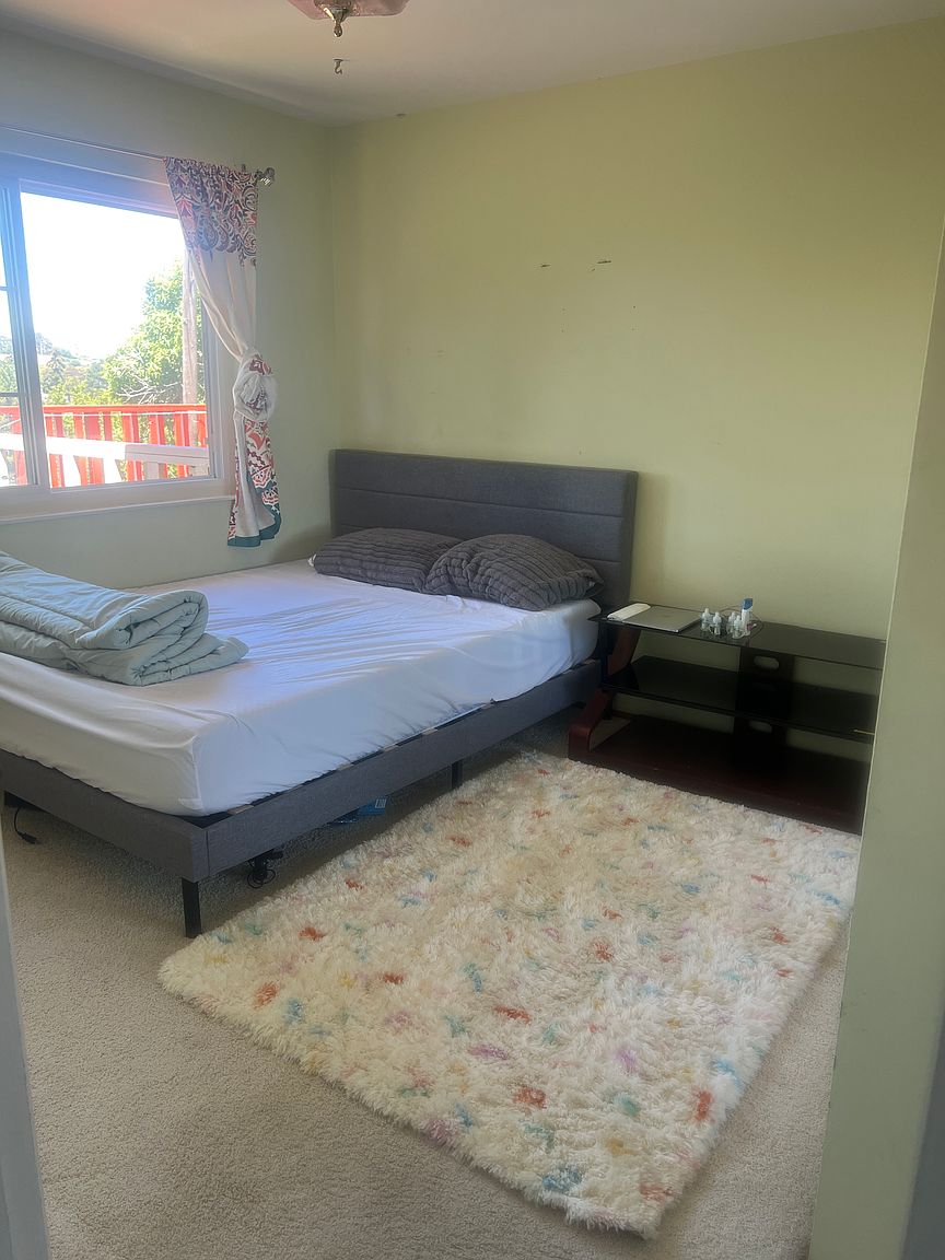 3085 Sun Ct photo 2
