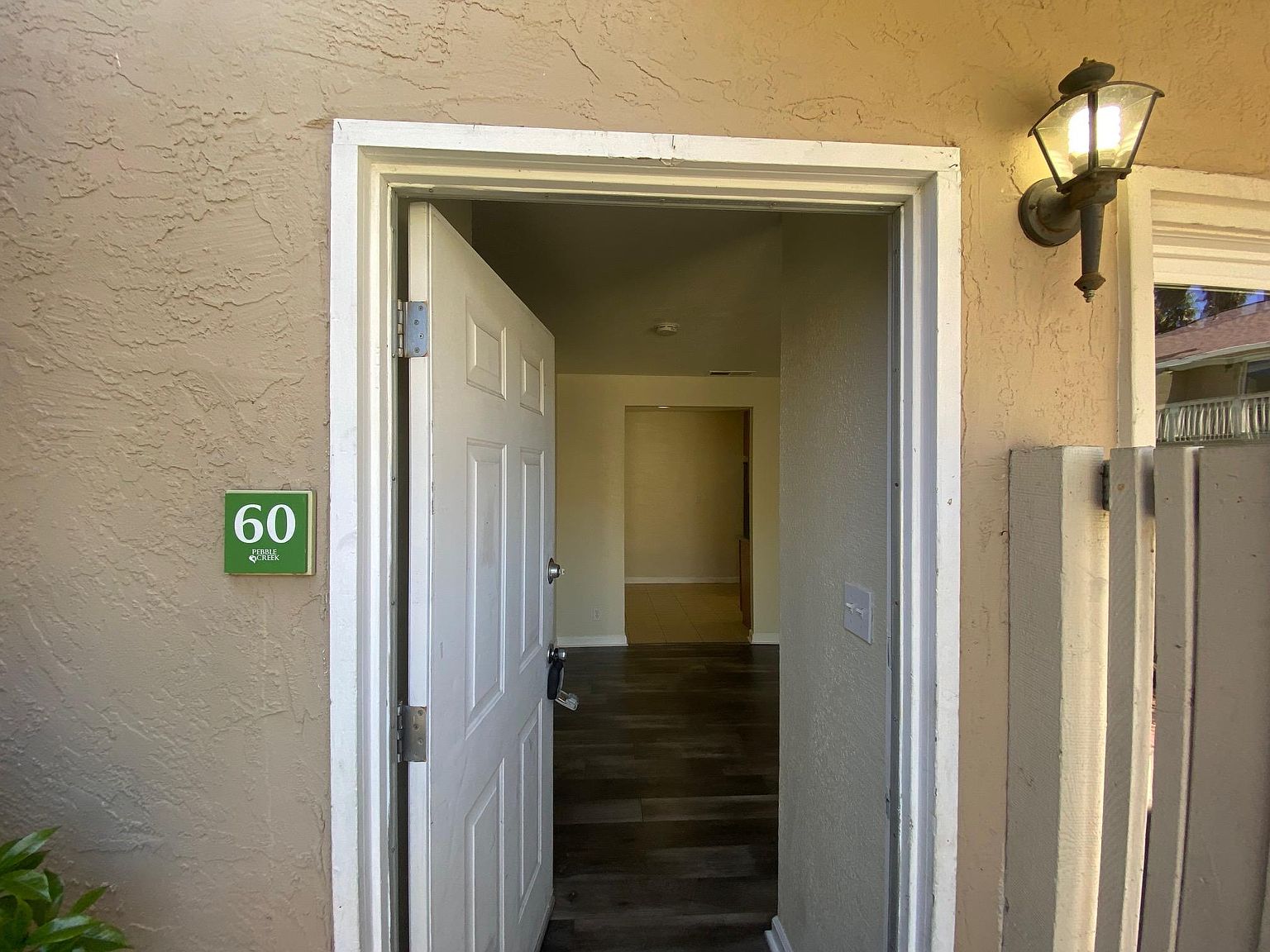 4750 Appian Way photo 2