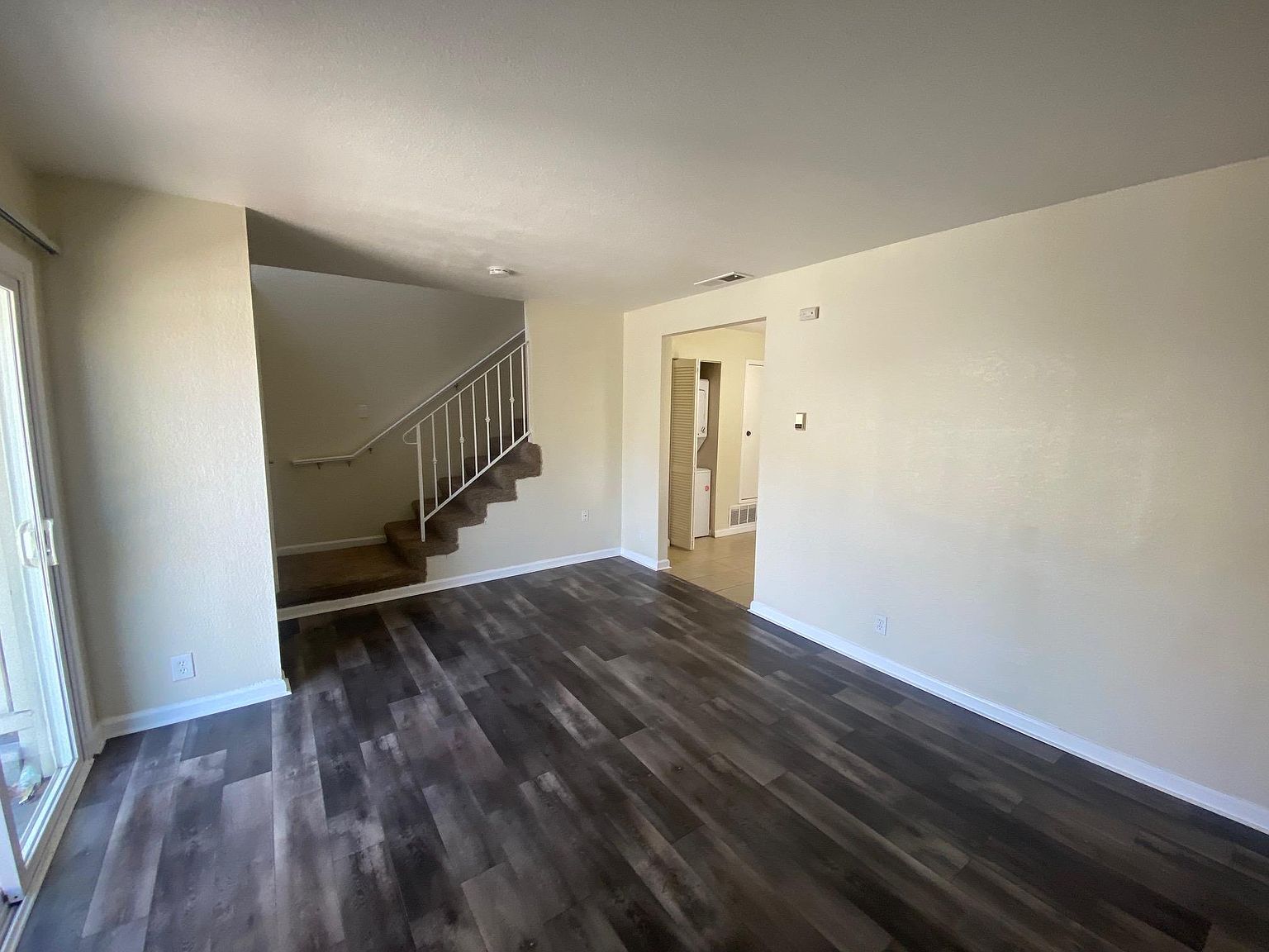 4750 Appian Way photo 5