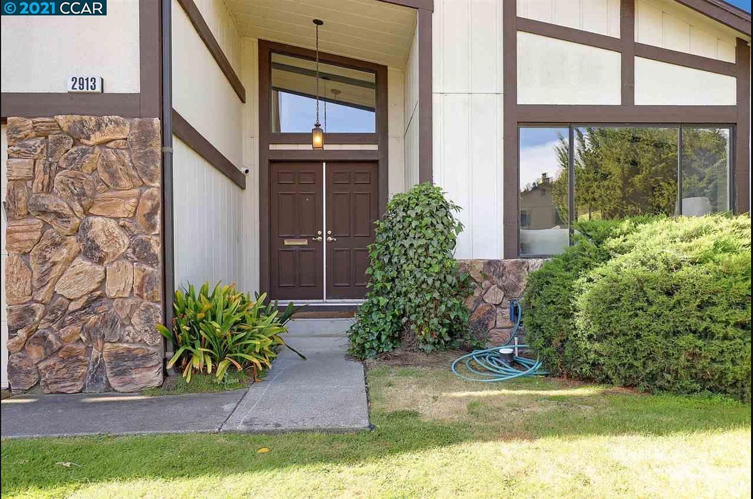 2913 Mirante Ct photo 3