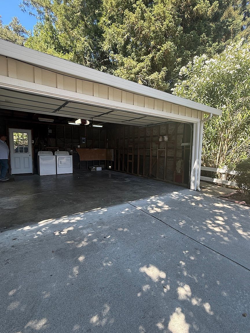 5760 Robin Hood Dr photo 5