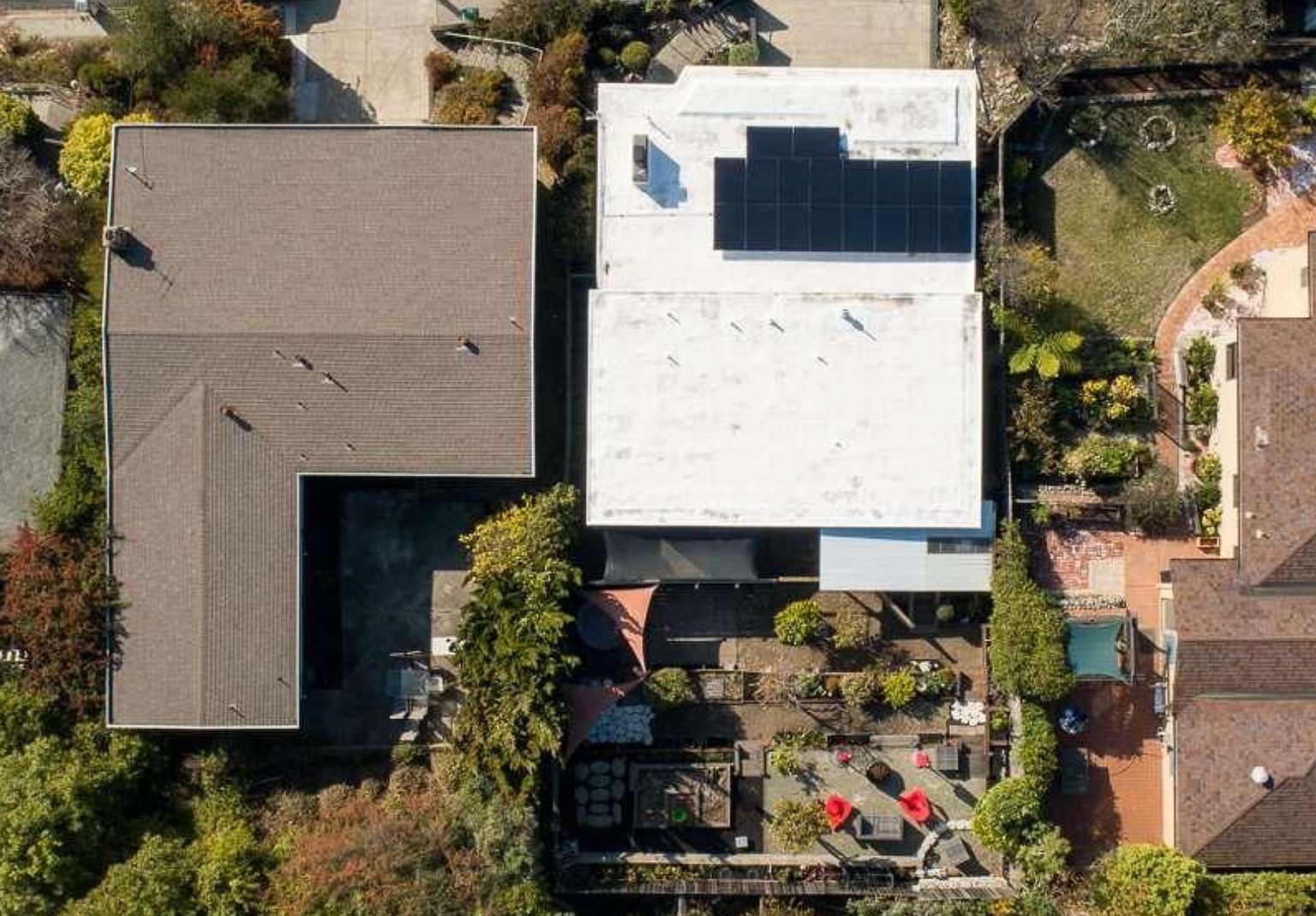 2356 Carquinez Ave photo 4