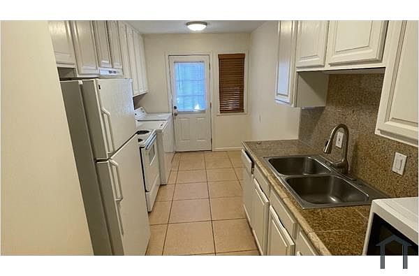 2021 Key Blvd photo 5