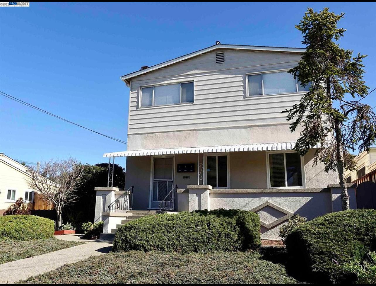 1238 Liberty St photo 2