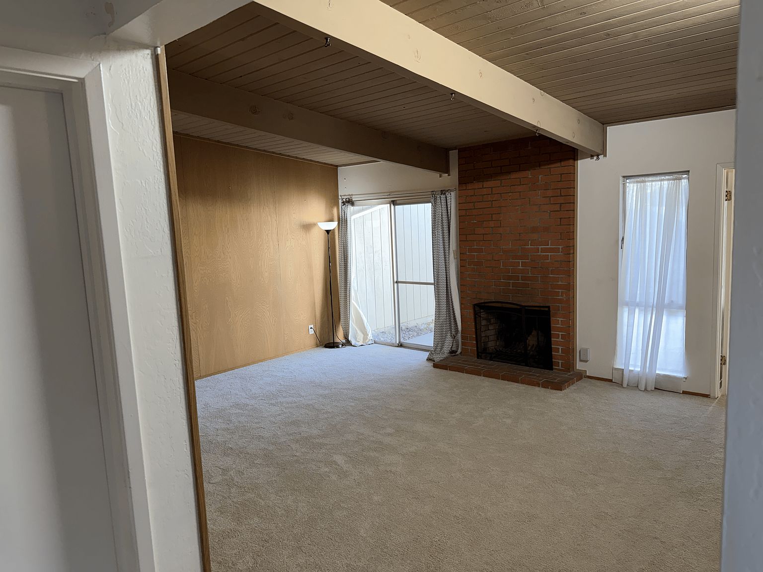 4317 Taft Ave photo 5