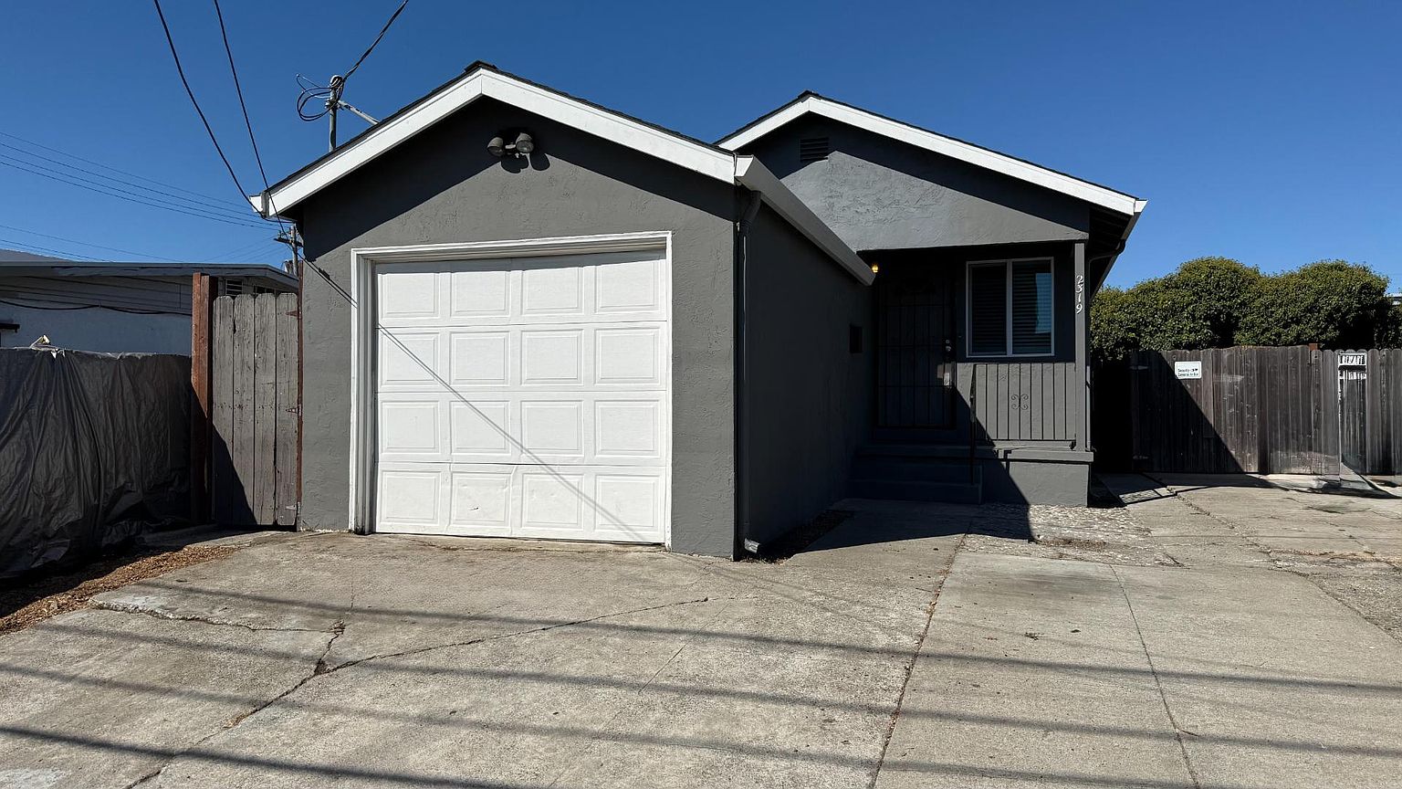 2319 Maricopa Ave