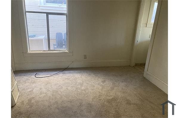 641 5th St photo 3