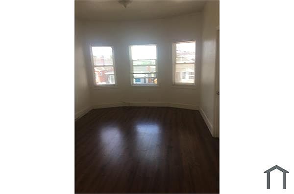 562 5th St photo 3