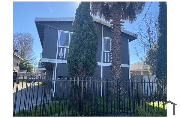 210 Barrett Ave photo 2
