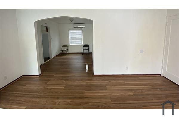 2212 Virginia Ave photo 3