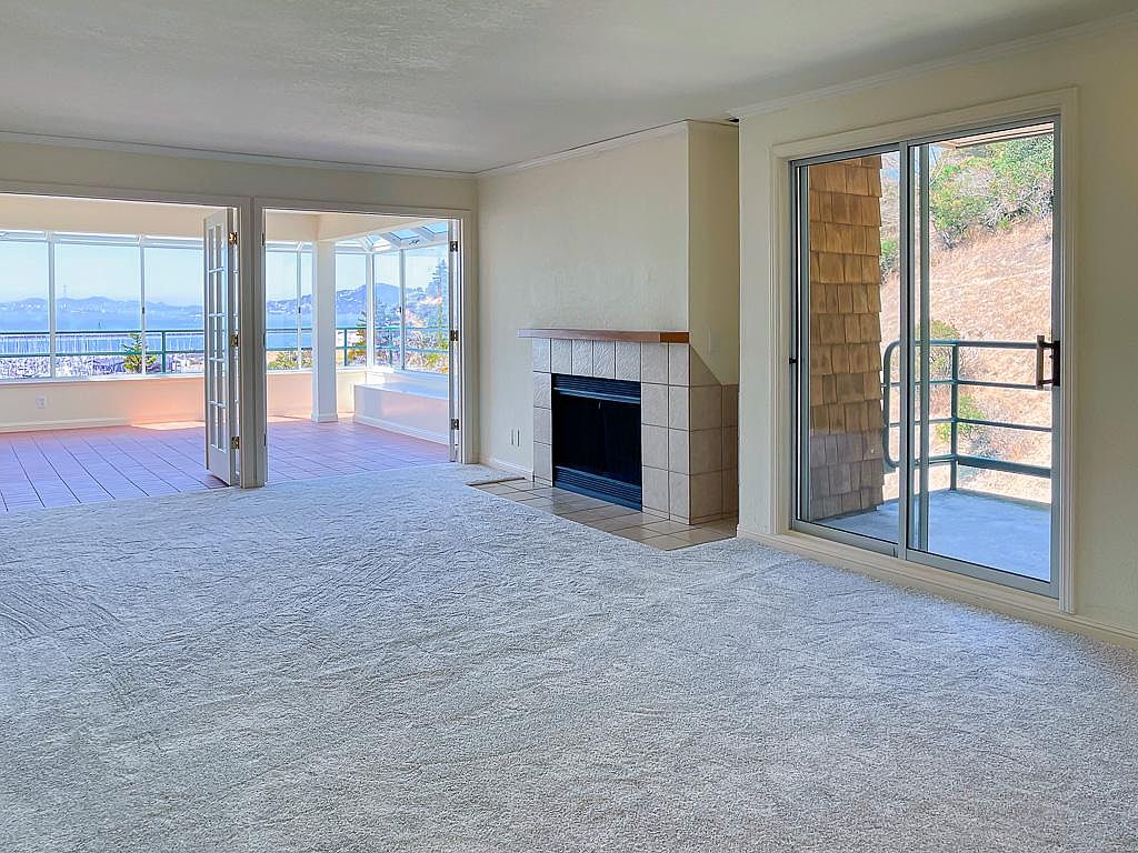 1301 Quarry Ct photo 2